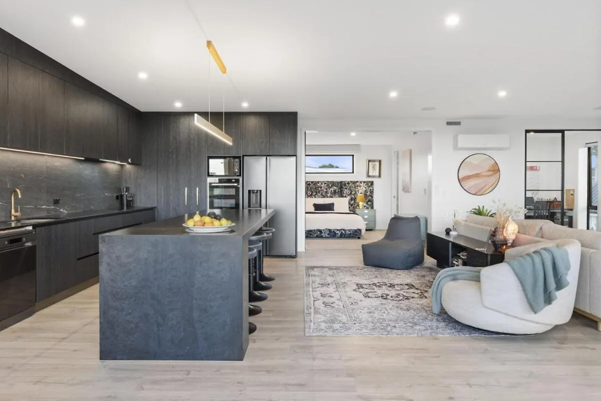 Luxury Papamoa Beach House With Pool And Spa Pet Friendly
