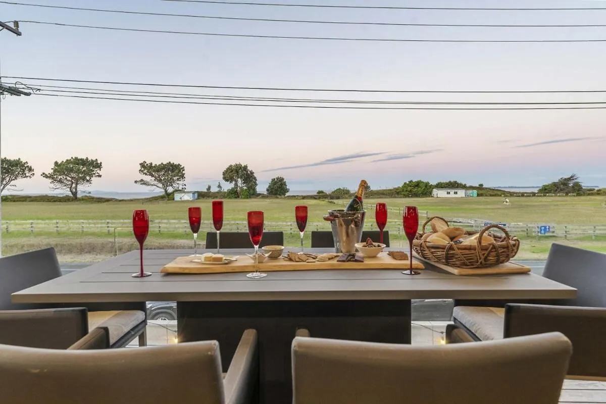Luxury Papamoa Beach House With Pool And Spa Pet Friendly