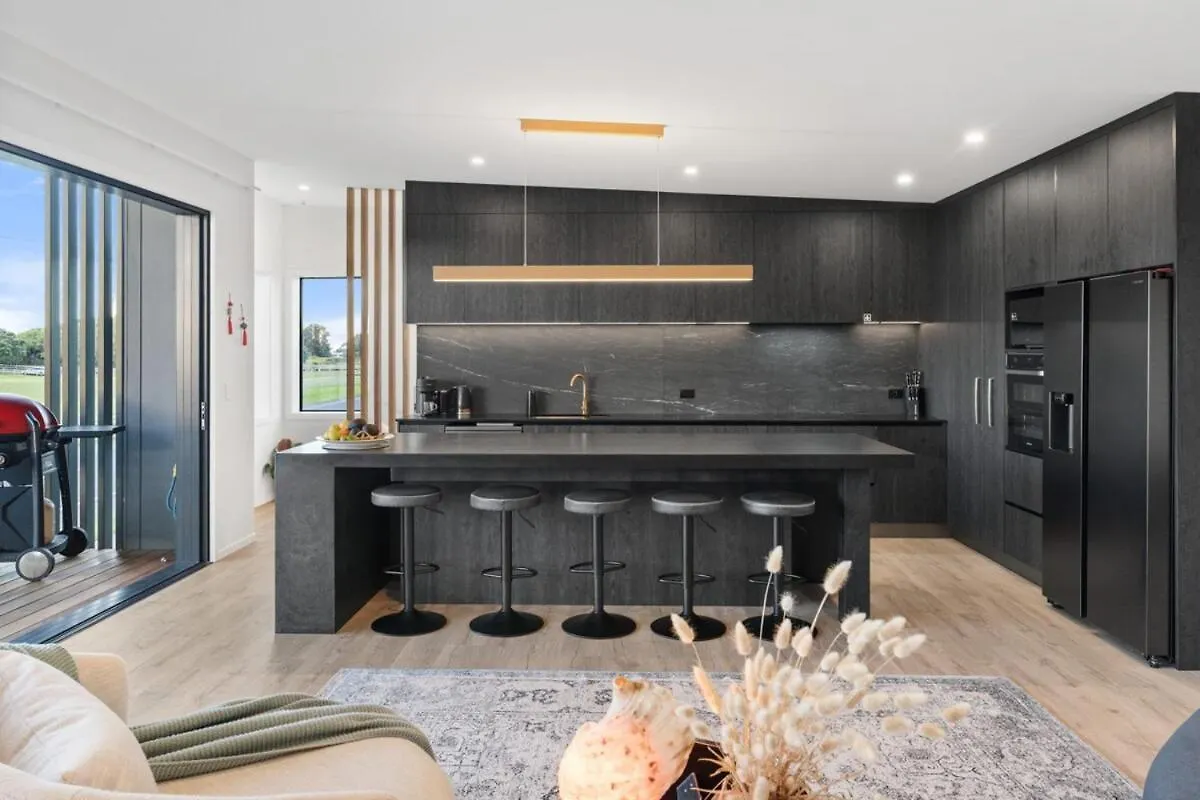 Luxury Papamoa Beach House With Pool And Spa Pet Friendly Holiday home
